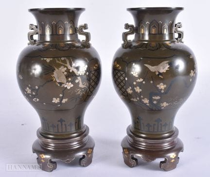 A FINE PAIR OF 19TH CENTURY JAPANESE MEIJI PERIOD 