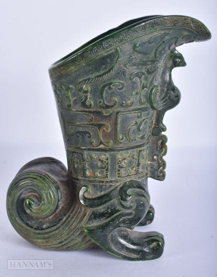 Eine Vase im chinesischen Jade-Stil. 18 cm hoch.