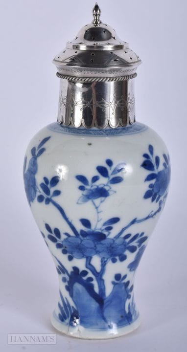 Tamiz de porcelana china azul y blanca del siglo X