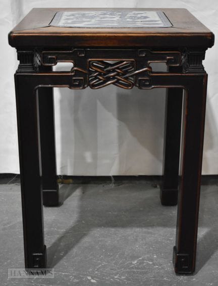 A 19TH CENTURY CHINESE HUANGHUALI BLUE AND WHITE P