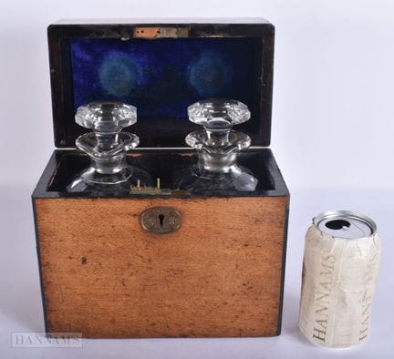 Eine viktorianische Dekanterbox aus Eichenholz mit