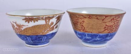 ZWEI JAPANISCHE PORZELLAN-TEESCHÜSSELN AUS DER MEI