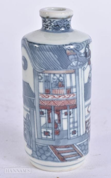 Eine chinesische Schnupftabakflasche aus blau-weiß