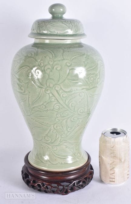 A LARGE THAI BAAN CELADON CHIANG MAI CELADON VASE 