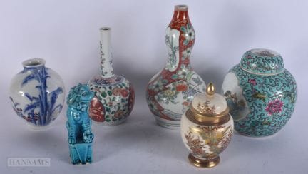 VASE EN PORCELAINE IMARI DE LA PÉRIODE EDO (XVIIIe