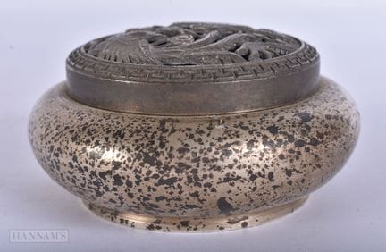 EIN CHINESISCHES RÄUCHERGEFÄSS MIT DECKEL. 10 cm b