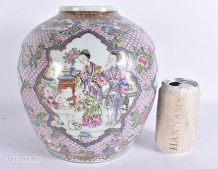 A FINE 19TH CENTURY CHINESE EXPORT DESIGN PORCELAI
