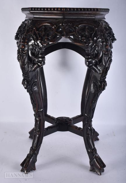 Soporte japonés del siglo XIX, del periodo Meiji, 