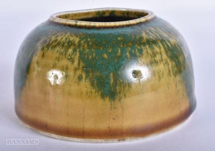 EINE CHINESISCHE PINSELSPÜLSchale aus Porzellan. 1