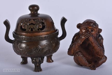 Un encensoir chinois en bronze à deux anses avec s