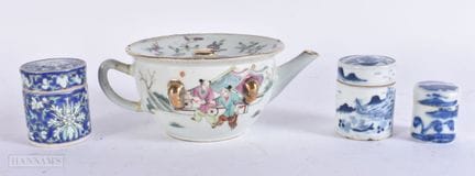 A CHINESE REPUBLICAN PERIOD PORCELAIN EWER togethe