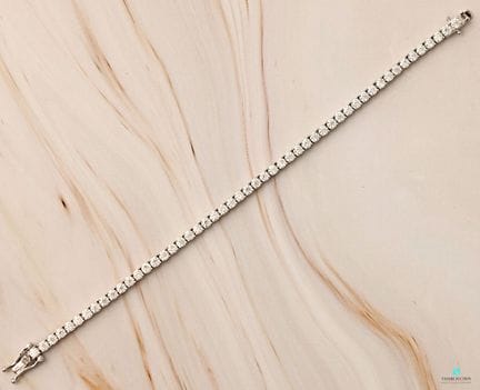 Bracelet ligne en argent 925 millièmes serti de mo