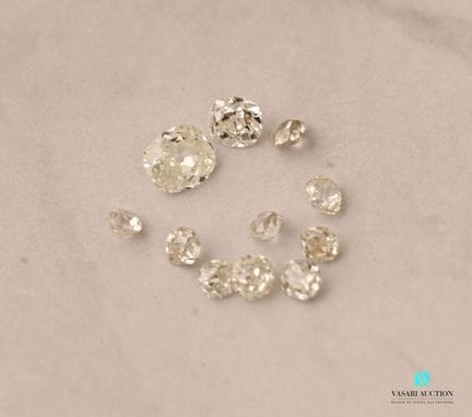 Onze diamants taille ancienne de récupération pour