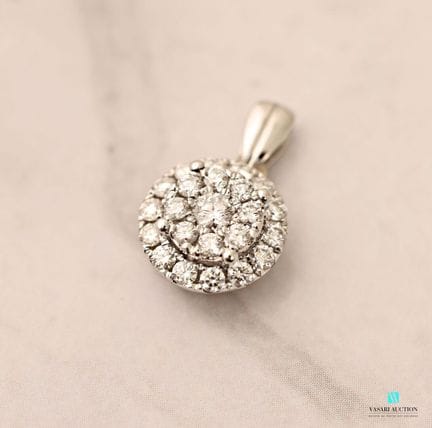 Pendentif de forme ronde en or blanc 750 millièmes
