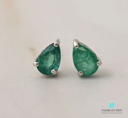 Paire de boutons d'oreilles en or blanc 750 milliè