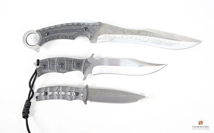 Importante coltello da caccia, lama incisa da 225 