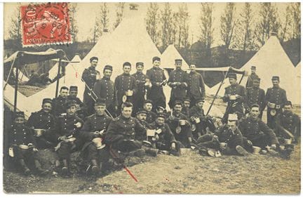 Militaria: CPA 1908 - Soldiers at Camp à la Soupe 