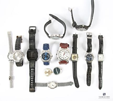 Lot consisting of eleven watches in various materi