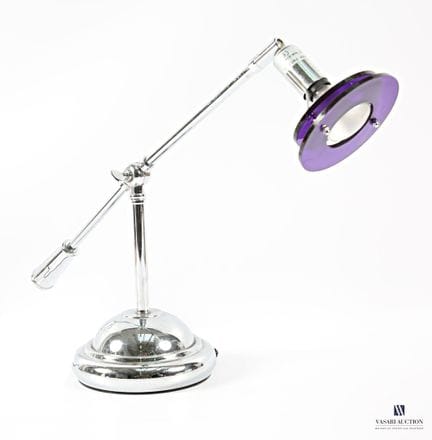 Lampe de bureau moderne, le fût inclinable en méta