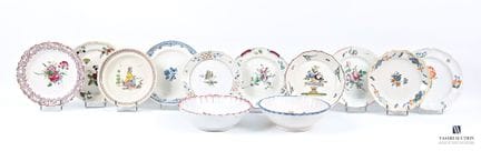 Set in maiolica composto da: un’insalatiera decora