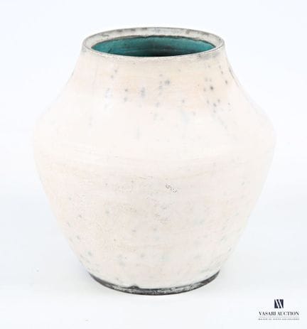 Jarrón de forma ovoide de gres esmaltado en blanco