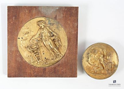 Medaglione raffigurante la “Virtuosa Ateniese”, in