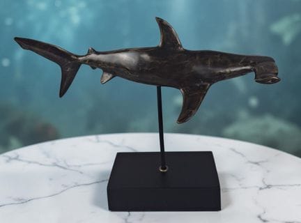 Arte moderna (oceano): scultura animalistica in br