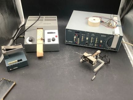 Lot de machines d’horlogerie,1 chrono comparateur 