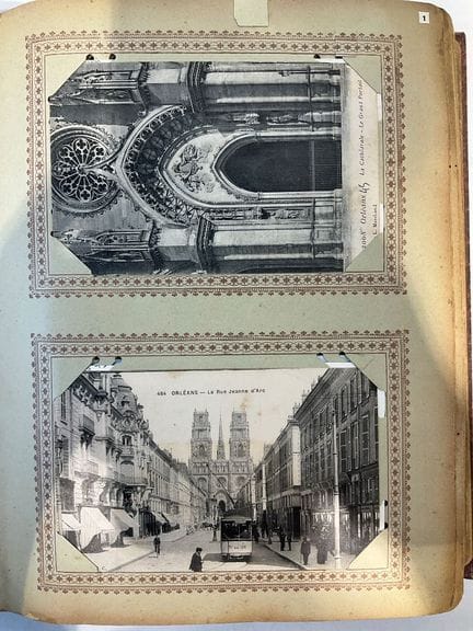 Albums de cartes postales (C.P) environs 200, dont