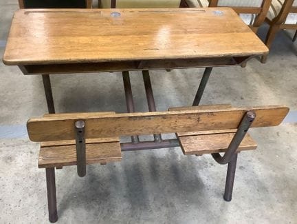 Panca da scuola degli anni '60, in legno e struttu