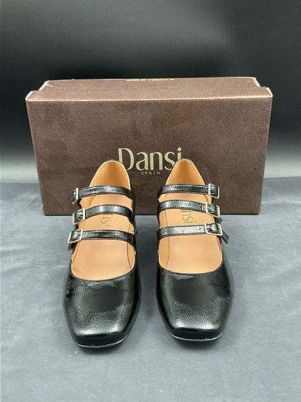 DANSI, Pumps für Babys, Größe 40, schwarzes Lackle