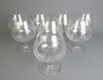 SAINT LOUIS. Set di 8 bicchieri da cognac in crist