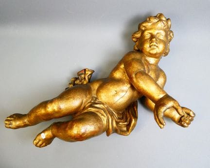 Cherubino in legno policromo dorato, decorazione a