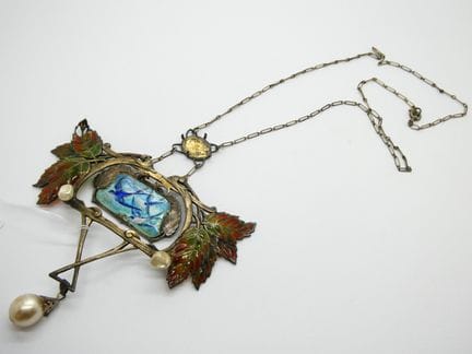 L. Noël. Collier Art Nouveau en argent émaillé (ch