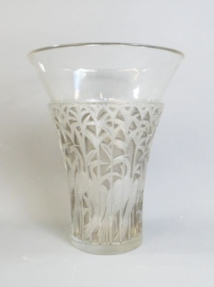 R. LALIQUE, Vase im Modell „Ibis“ in Trichterform 