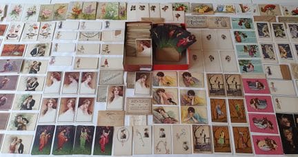 明信片。包括多位插画师的作品及各类主题，其中有大量科贝拉（Corbella）的明信片（附原装卡套）、