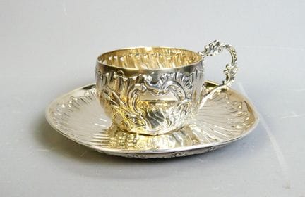 Tazza e piattino in argento 950 °/°° (punzone Mine