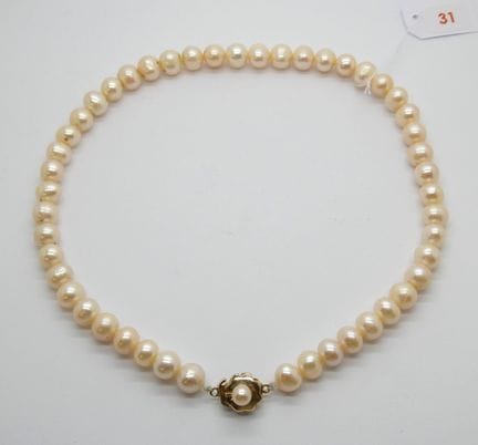 Collier de perles de culture en shoker légèrement 