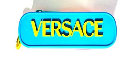 VERSACE 
Étui a lunettes rigide en caoutchouc mult