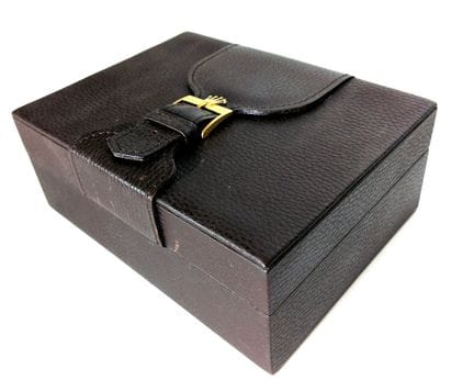 ROLEX Schwarze Lederbox 
Nummeriert: 71.00.06
20 ×