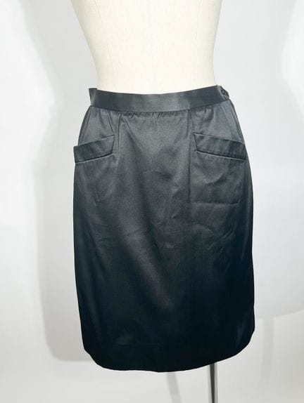 SAINT LAURENT Rive Gauche 
Jupe en soie noire, poc