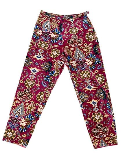 KENZO
Pantalon en velours à fond rouge bordeaux et