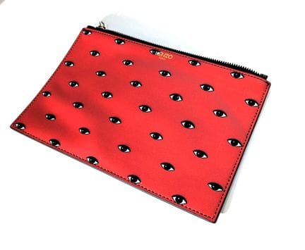 KENZO
Pochette en cuir de vachette rouge et noir à