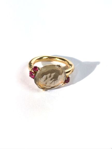 POMELATTO 
Bahia 系列
18K（750/1000）玫瑰金戒指，中央镶嵌烟色石英，周围