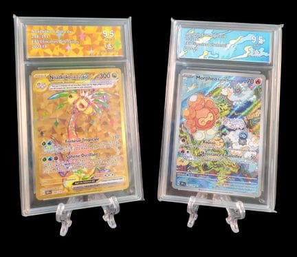 Set of 2 graded Pokémon cards - Collect Aura.
Scar