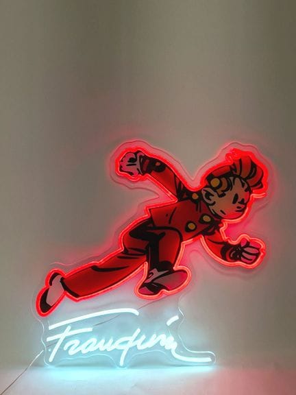 Letrero luminoso de Spirou 
54 x 55 cm
Funcional 
