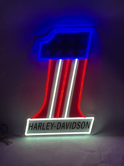 Letrero luminoso de Harley Davidson 
51 x 34 cm ap