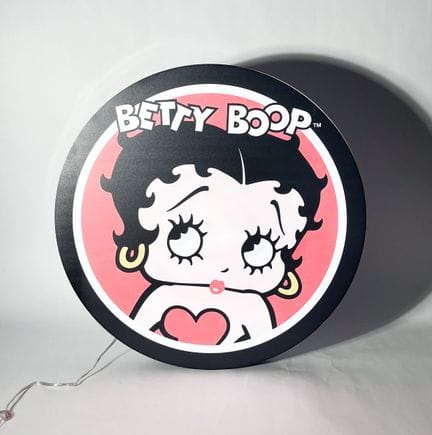 Caja luminosa de Betty Boop
Diámetro: 60 xm
Funcio