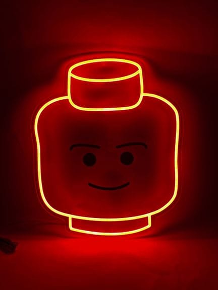 Letrero luminoso con cabeza de Lego
50 x 38 cm
Fun