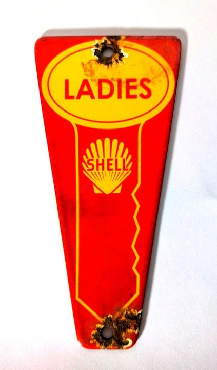 Placa esmaltada «Shell Ladies»
Dimensiones: 15 × 7